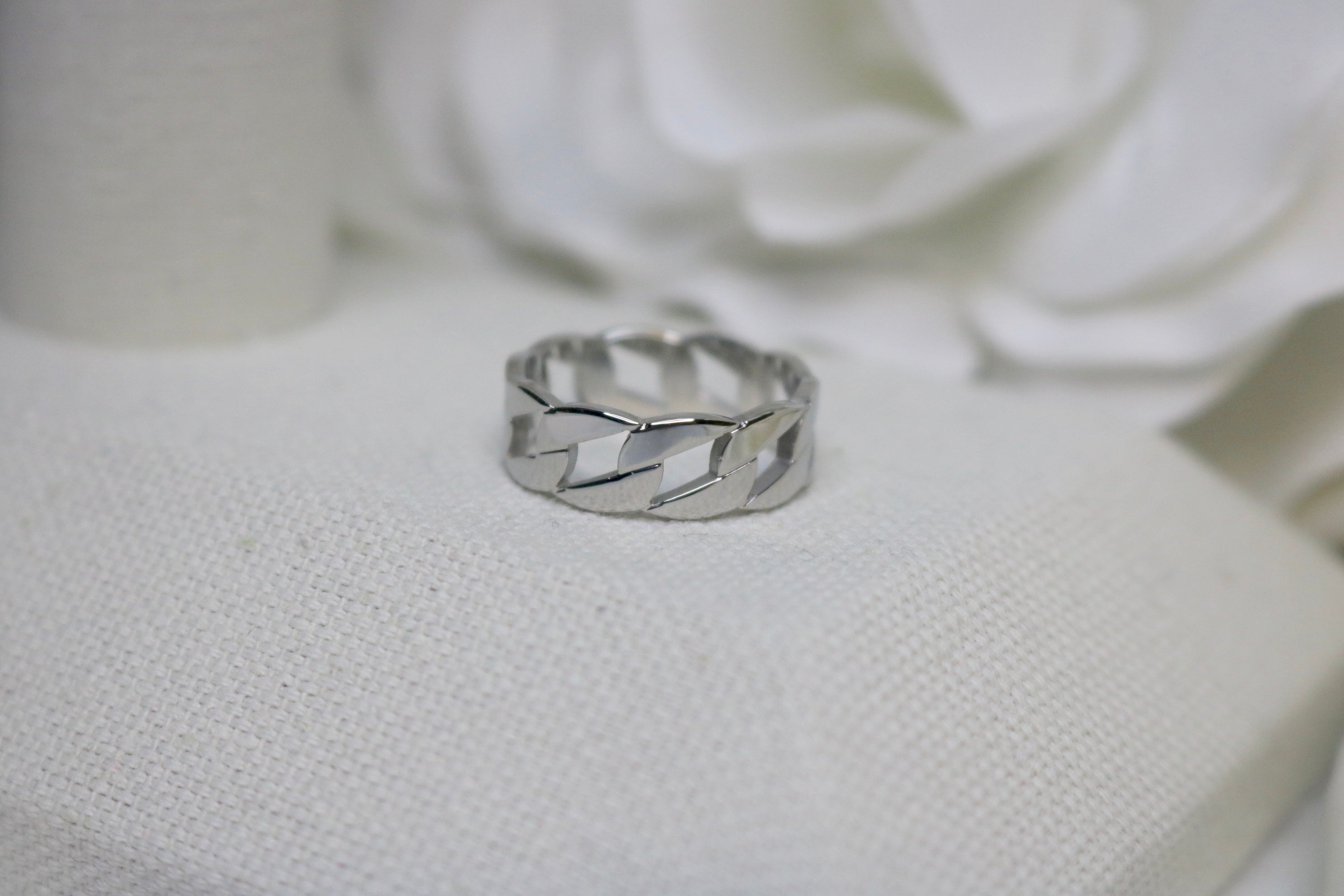 Linked Ring